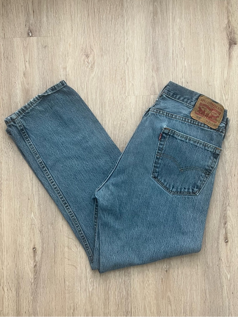 Levi's 505 Jeans Mens 34x30 Blue Regular Fit Denim 5 Pocket Zip Fly (Fits 32x29)